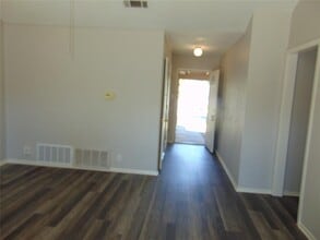 317 Craigmont Dr in Austin, TX - Building Photo - Building Photo