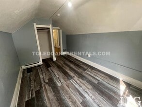 5520 N Summit St in Toledo, OH - Building Photo - Building Photo