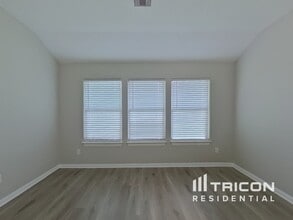 10457 Royal Andrews Dr in Conroe, TX - Building Photo - Building Photo