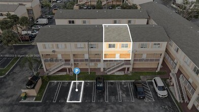 6255 SW Kendale Lakes Cir in Miami, FL - Foto de edificio - Building Photo