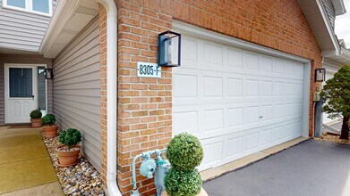 8305 High Point Cir in Darien, IL - Building Photo - Building Photo