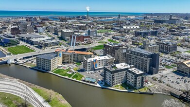 River Place Lofts in Milwaukee, WI - Building Photo - Building Photo