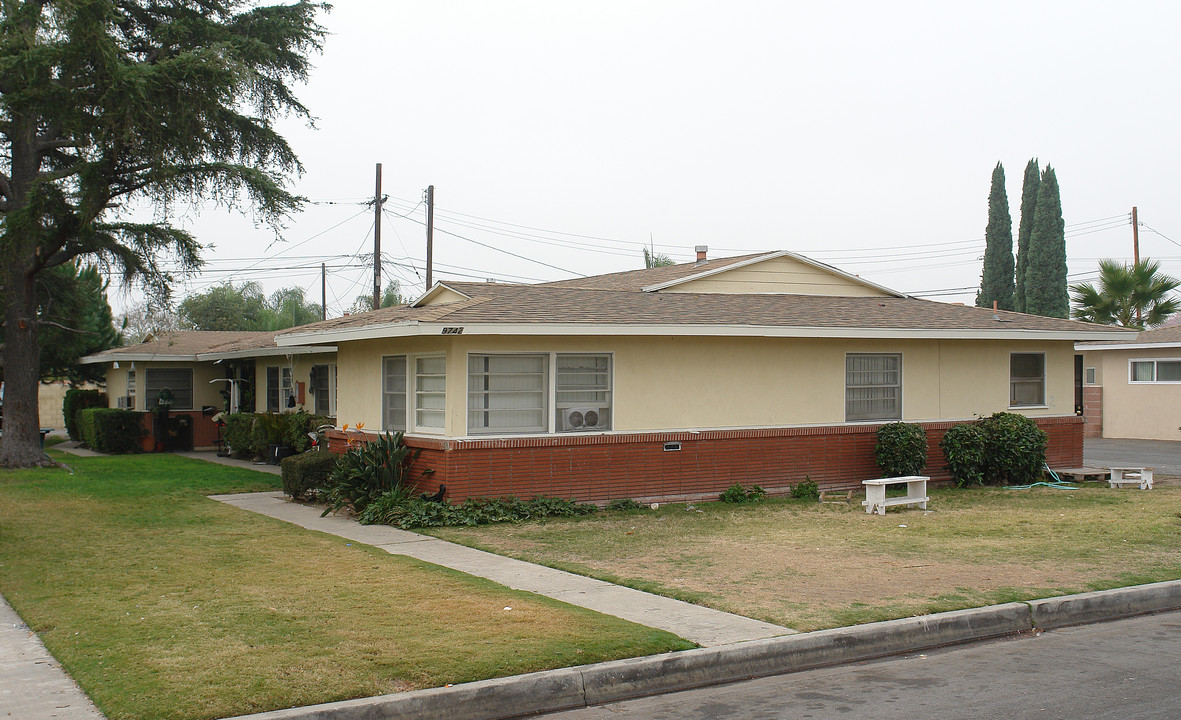 9742 Belfast Dr in Garden Grove, CA - Foto de edificio