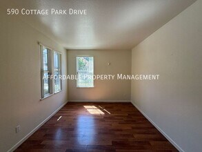 590 Cottage Park Dr in Hayward, CA - Building Photo - Building Photo