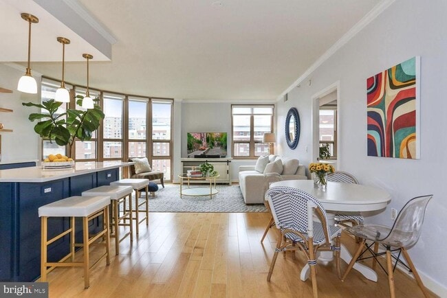 property at 888 N Quincy St