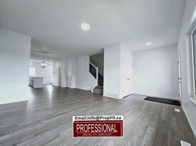 4519 Chegwin Wynd SW in Edmonton, AB - Building Photo