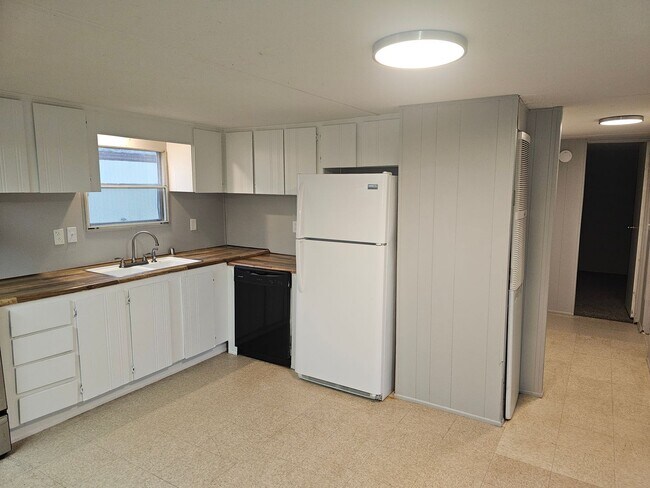 1782 Church Ave in Harrah, OK - Building Photo - Building Photo