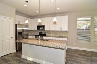 1050 Kenney Fort Crossing in Round Rock, TX - Building Photo - Building Photo