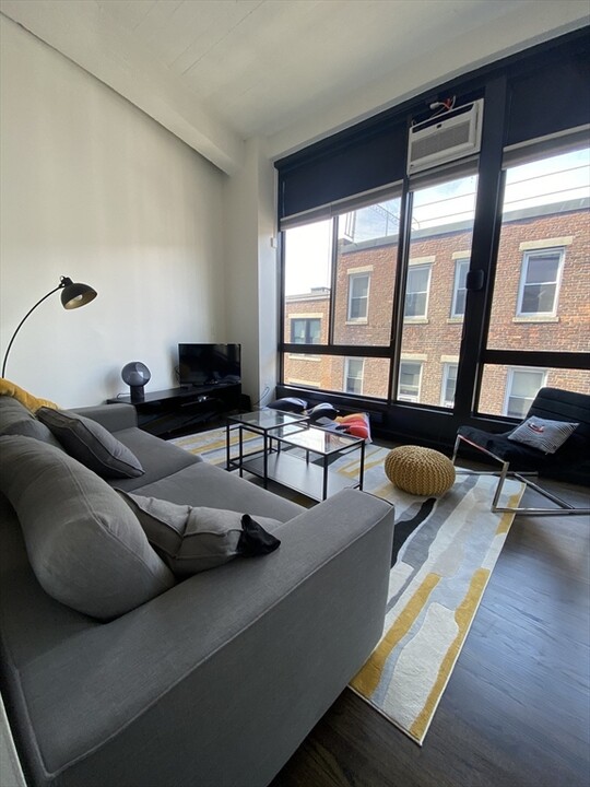 12 Stoneholm St in Boston, MA - Building Photo