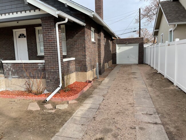 316 E Adams Ave photo'