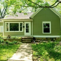 1003 N Woodburn Ave in Bloomington, IN - Building Photo