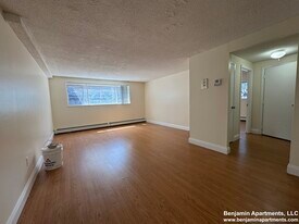 91 Gardner St, Unit 8B in Boston, MA - Building Photo