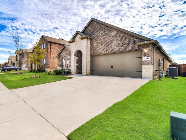 1109 Goldfinch Dr, Unit 2 Bedroom 0315 in Celina, TX - Building Photo - Building Photo