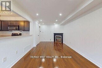 56 Long Point Dr in Richmond Hill, ON - Building Photo - Building Photo