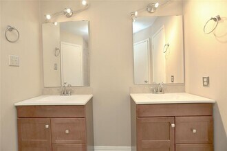 4243 Yupon Ridge Dr in Houston, TX - Building Photo - Building Photo