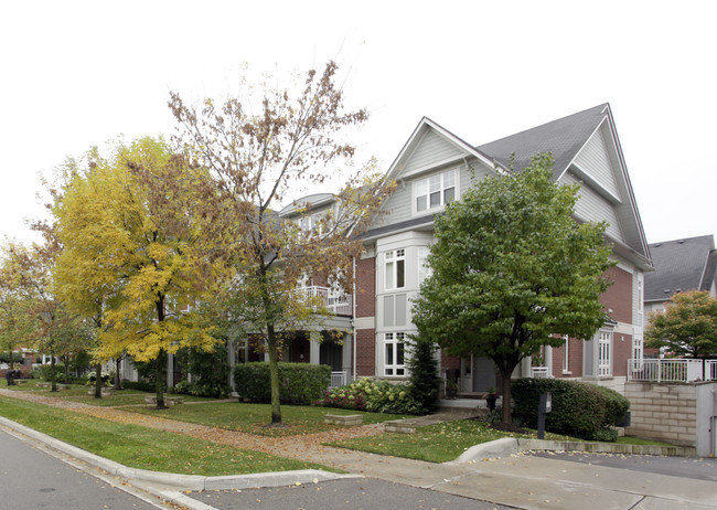 Port Credit Village in Mississauga, ON - Building Photo - Building Photo