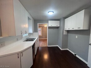 4843 Westbourne Rd in Lyndhurst, OH - Building Photo - Building Photo