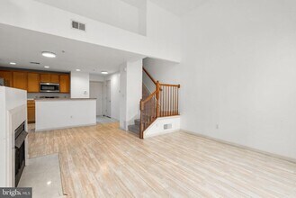 12250 Open View Ln in Kettering, MD - Building Photo - Building Photo