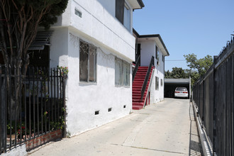 1220 S Kenmore Ave in Los Angeles, CA - Building Photo - Building Photo