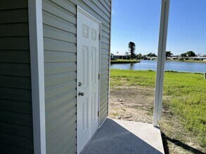 7815 Lakeshore Dr in Ellenton, FL - Building Photo - Building Photo