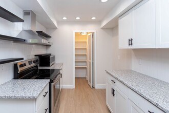 2344 Wood Ave in Colorado Springs, CO - Building Photo - Building Photo