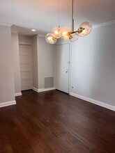 9242 Gross Point Rd in Skokie, IL - Building Photo - Building Photo