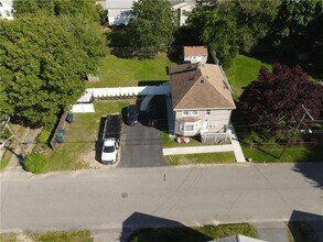 114 Jefferson St in Warwick, RI - Building Photo - Building Photo