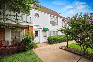 2501 Marilee Ln in Houston, TX - Building Photo