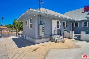 2901 Raymond Ave in Los Angeles, CA - Building Photo