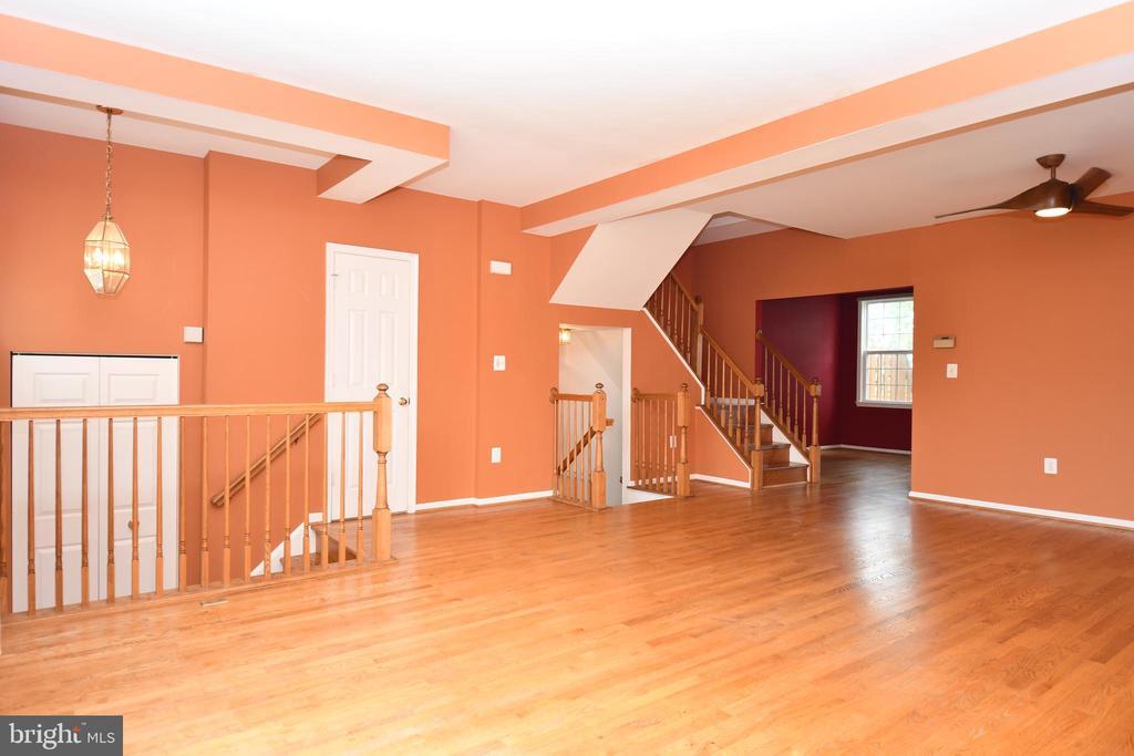 6216 Roudsby Ln in Alexandria, VA - Building Photo