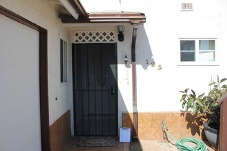 123 Frontier Dr in Oceanside, CA - Building Photo - Building Photo