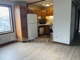 619 S Walnut St in Springfield, IL - Building Photo