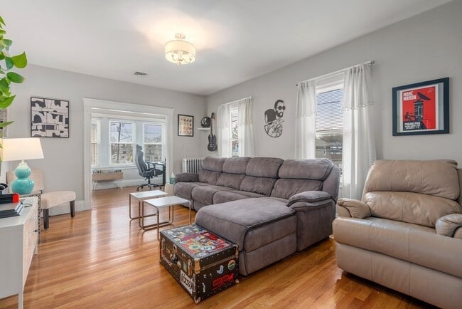 233 Faneuil St, Unit 2