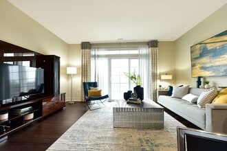 Solana Apartments in Indianapolis, IN - Building Photo - Building Photo