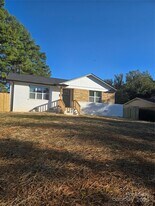 3100 Dawnshire Ave in Charlotte, NC - Building Photo