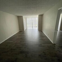1964 Laughing Gull Ln in Clearwater, FL - Building Photo - Building Photo
