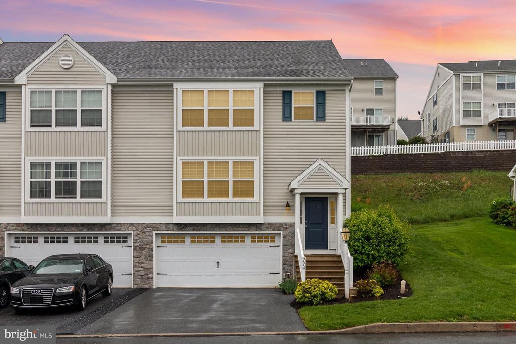 774 Winding Ln in Harrisburg, PA - Building Photo