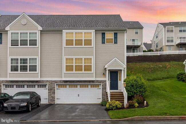 property at 774 Winding Ln