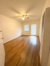2121 Ocean Ave, Unit 7 in Santa Monica, CA - Building Photo - Building Photo