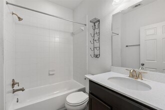 15204 Kookaburra Path in Austin, TX - Building Photo - Building Photo