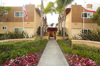 Villa Toscana Apartment Homes in Westminster, CA - Foto de edificio - Building Photo