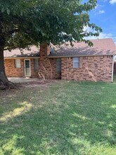1116 NW 7th St in Moore, OK - Building Photo - Building Photo