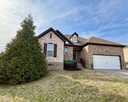 4012 Lexie Ln in Spring Hill, TN - Building Photo