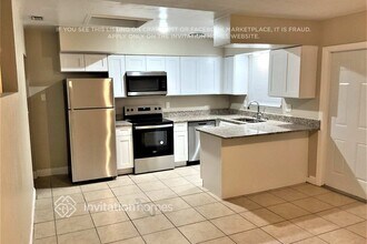 8490 75th Pl in Seminole, FL - Building Photo - Building Photo