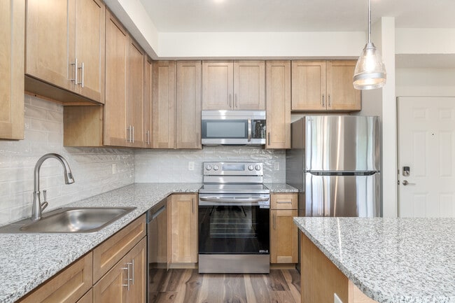 Treeline Apartments in Liverpool, NY - Building Photo - Interior Photo