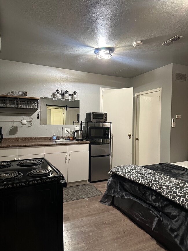 903 W Linden St, Unit B in Boise, ID - Building Photo - Building Photo