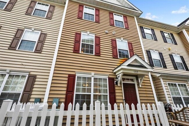 1315 Teton Cir in Suffolk, VA - Building Photo - Building Photo