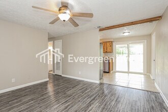 327 Bonnlyn Dr in Orange Park, FL - Building Photo - Building Photo