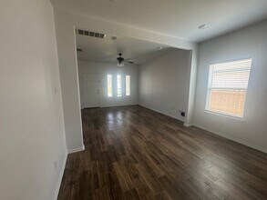 4206 Gavilan Dr in Laredo, TX - Building Photo - Building Photo