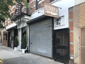 330 S 3rd St in Brooklyn, NY - Foto de edificio - Building Photo